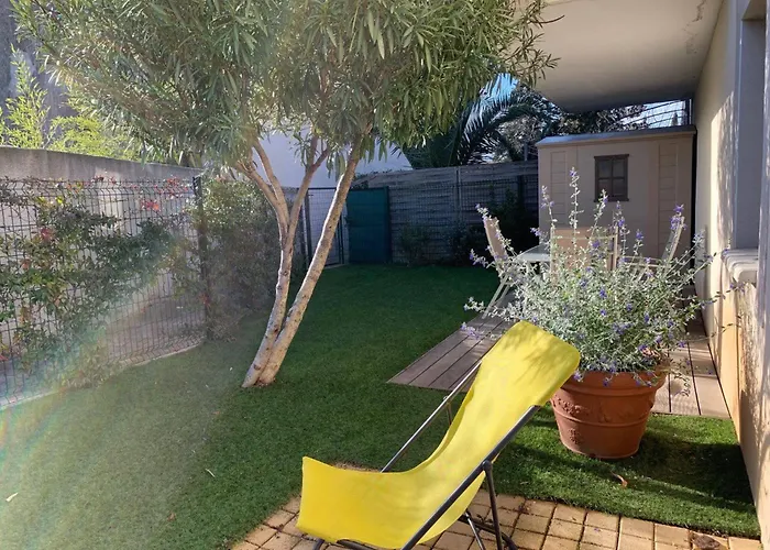 Calme Avec Terrasse à - Parking - Climatisation - Fr-1-604-34